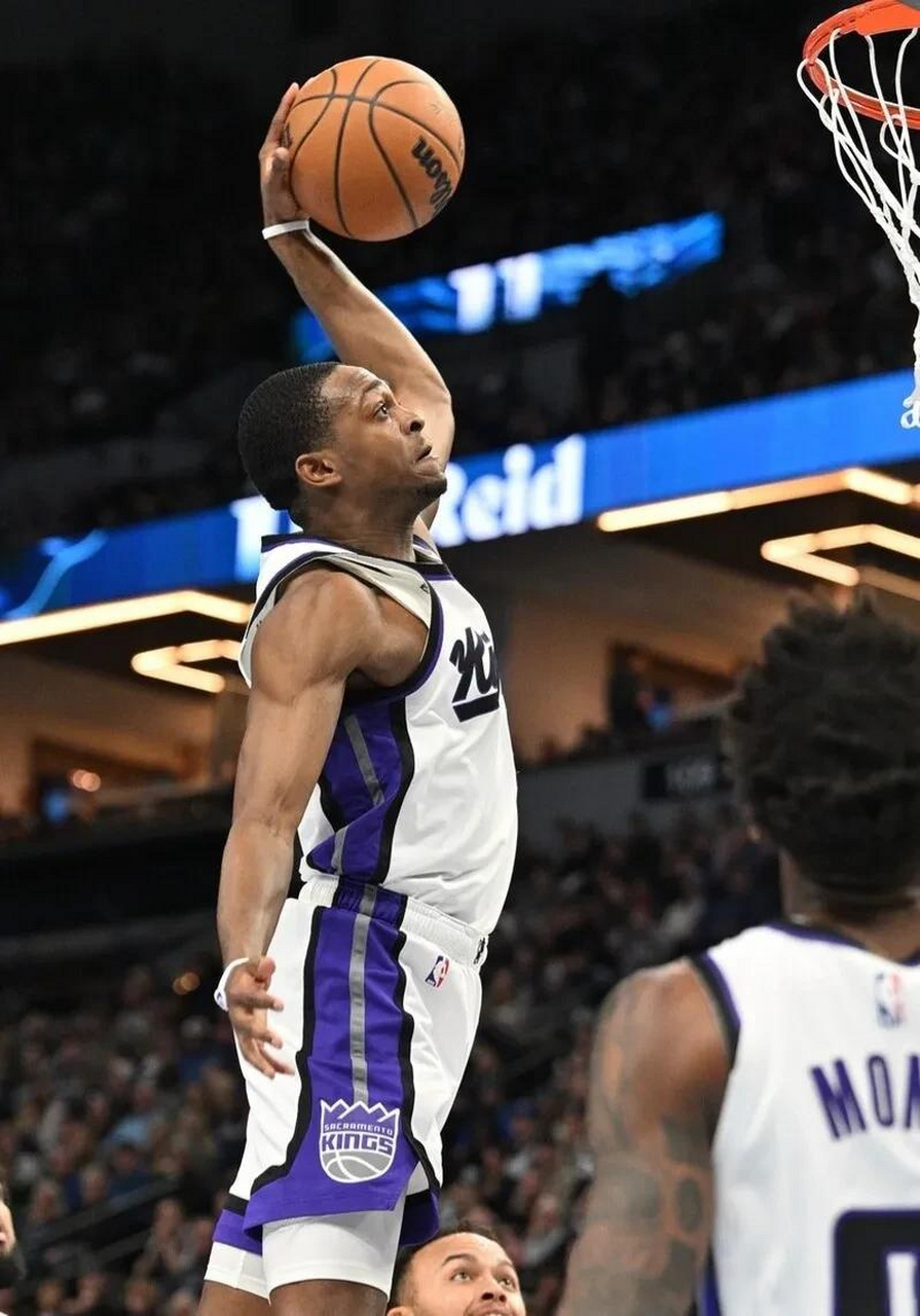 NBA季后赛今晨再迎强敌,萨克拉门托国王复出首秀,主帅态度:目标明确,更衣室氛围转暖的简单介绍 NBA季后赛今晨再迎强敌,萨克拉门托国王复出首秀,主帅态度:目标明确,更衣室氛围转暖的简单介绍