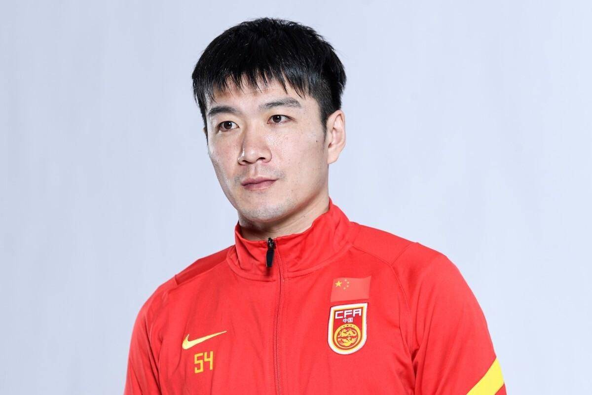 赛后广州队调整名单以备足总杯，单刀错失环节打磨，悬念犹存，球探报告显示潜力(广州队是否会以新形式重组参赛)-爱游戏