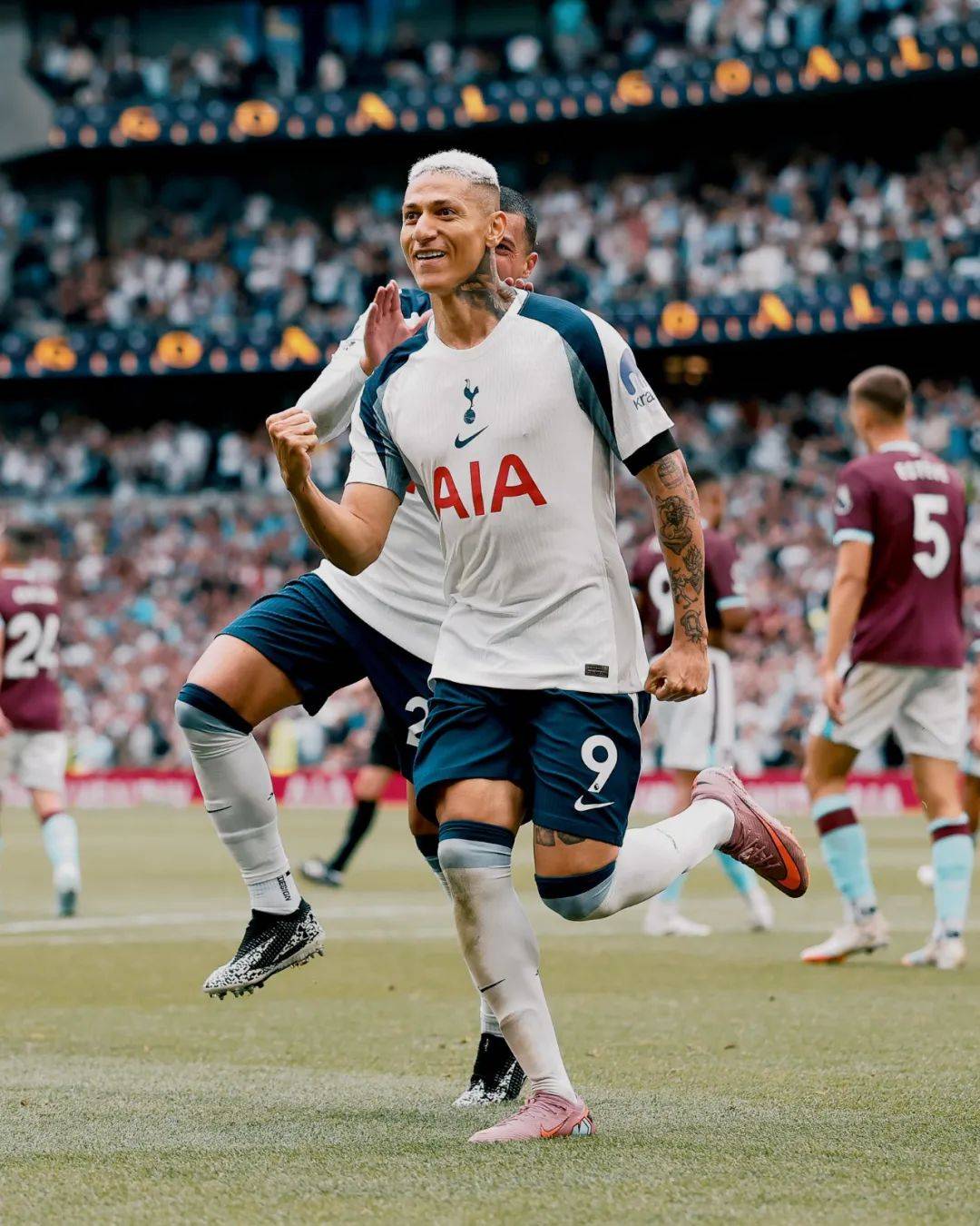 转折点！里昂迎来里程碑，英超集结日攻防权衡，震撼外界，赛季目标并未改变的简单介绍-爱游戏体育